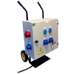 quadro de tomadas robô com rodinhas