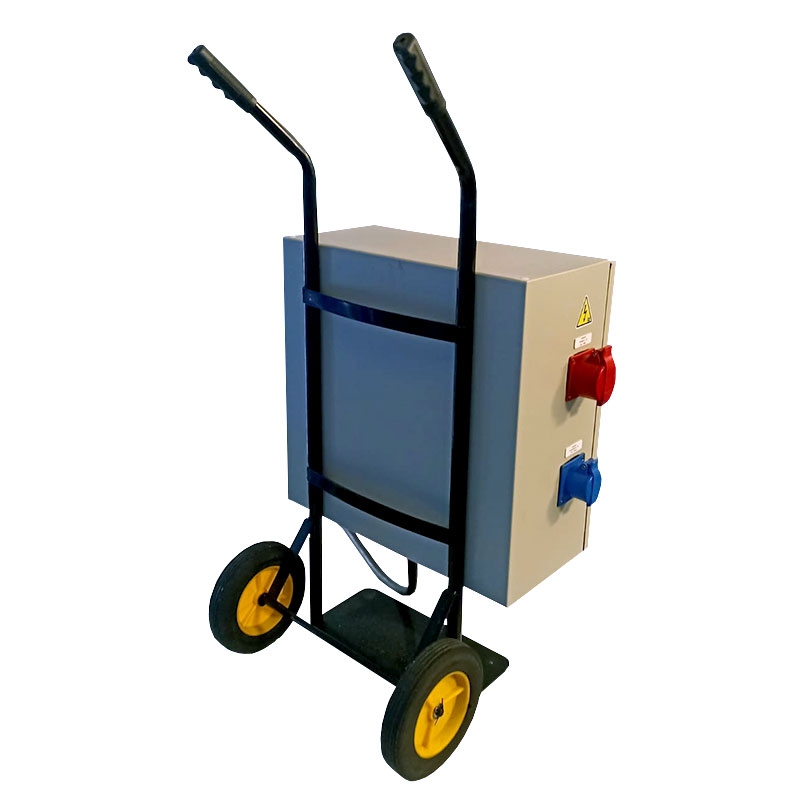 quadro de tomadas robô com rodinhas